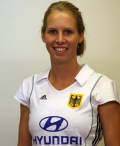 Fanny Rinne fhrt das deutsche Damenteam als Kapitnin ins WM-Jahr 2010
